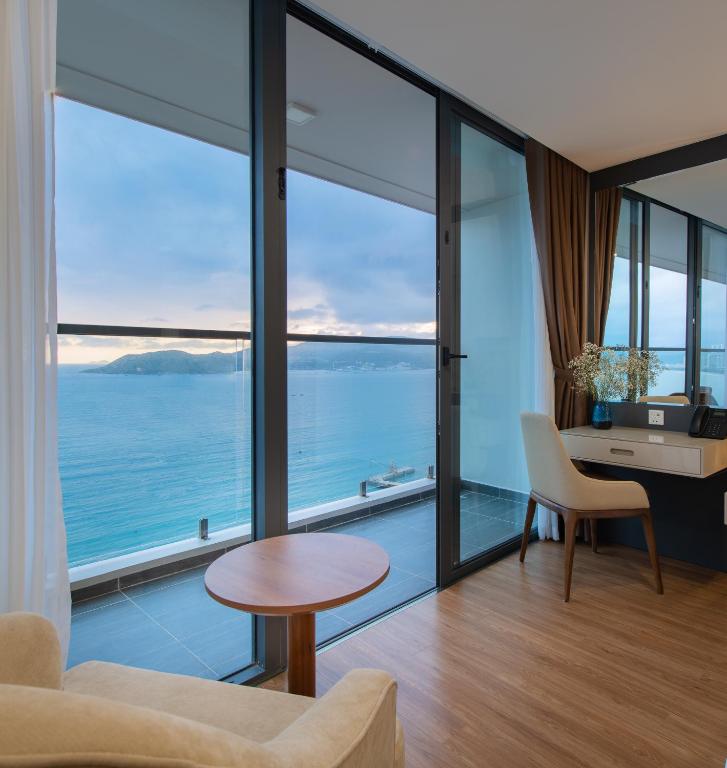 Khách sạn Grand Gosia